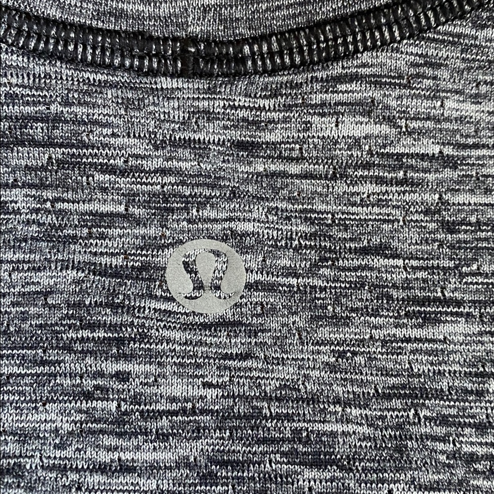 Lululemon Mens Short Sleeve Size XL - Picture 5 of 6